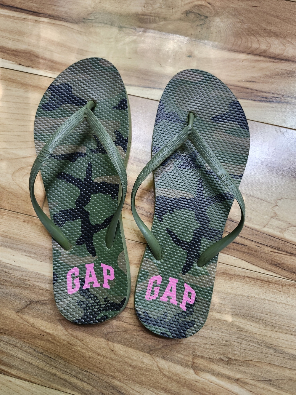 GAP Camo Flip Flops with Pink Logo